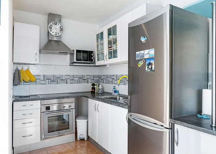 Aguamarina Playa Honda (Lanzarote)